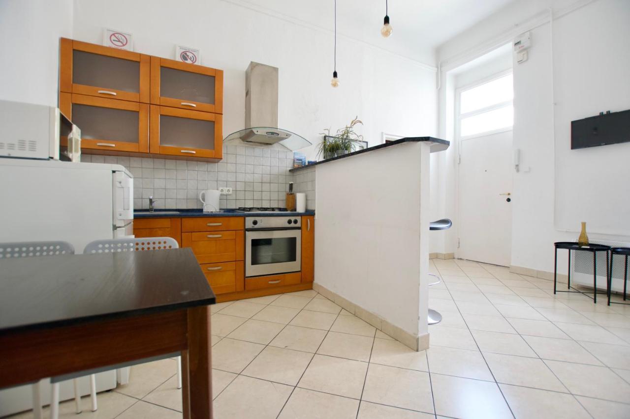 Budget Apartment By Hi5 - Center Of The Center Βουδαπέστη Εξωτερικό φωτογραφία